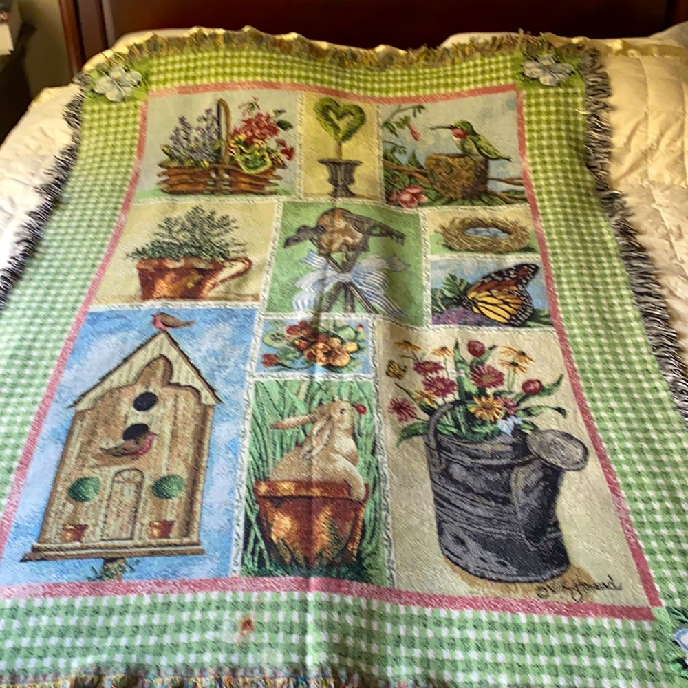 Throw blanket
